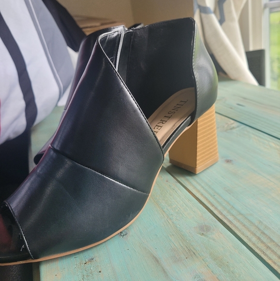 Black peep toe,ankle pumps - Picture 4 of 6